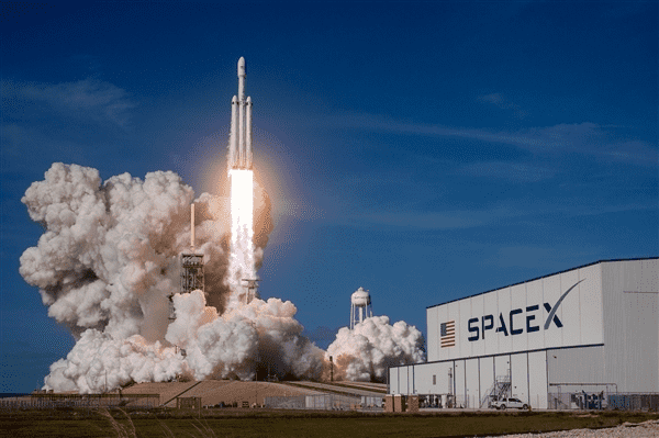 SpaceX预计今年收入将翻倍至80亿美元：未来可能比特斯拉更值钱！ 